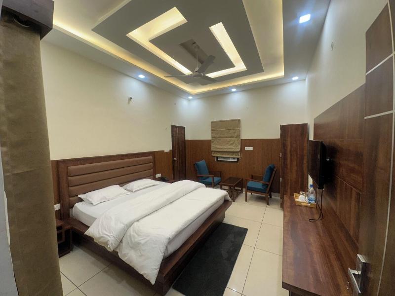 Hotel Cg International image