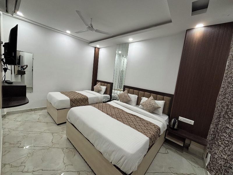 Hotel Cg International image