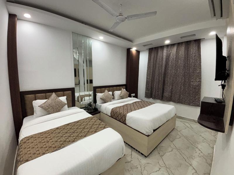 Hotel Cg International image