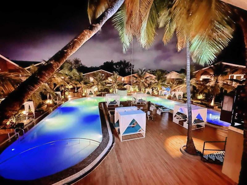 Raya Resorts image