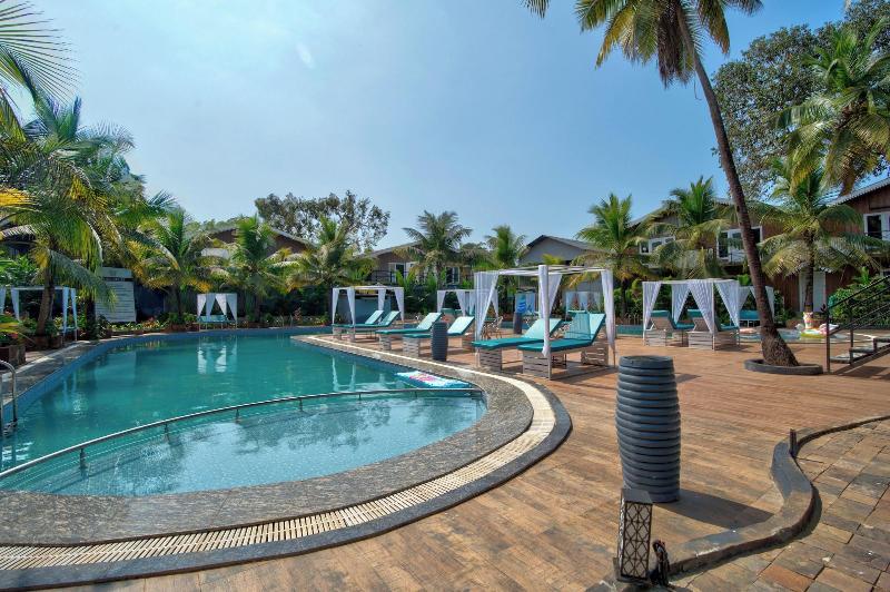 Raya Resorts image