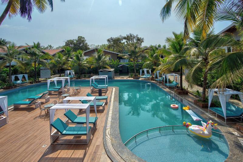 Raya Resorts image