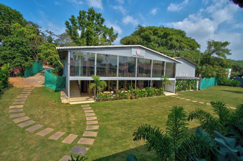 Raya Resorts image