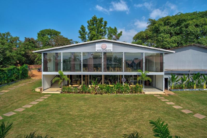 Raya Resorts image