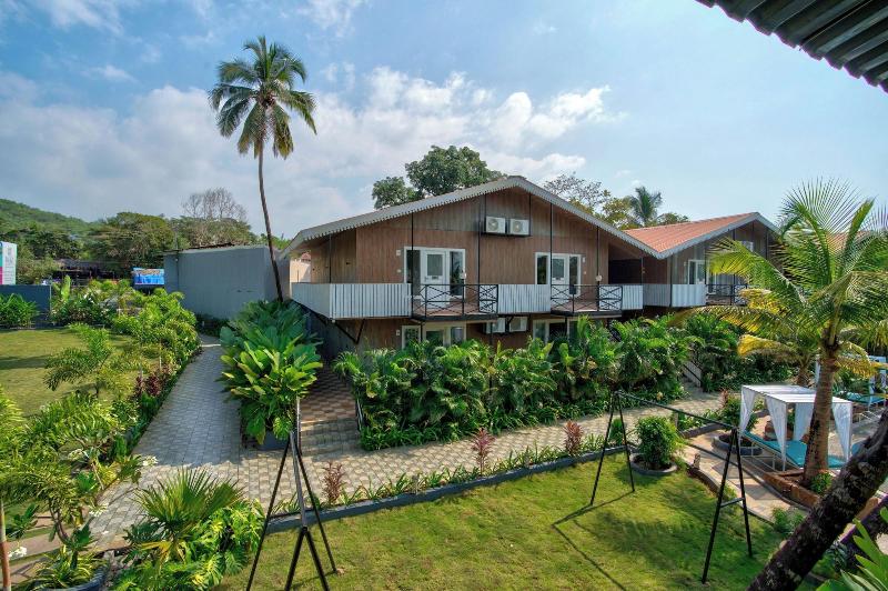 Raya Resorts image