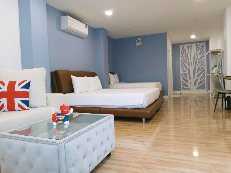 J Boutique Hotel image