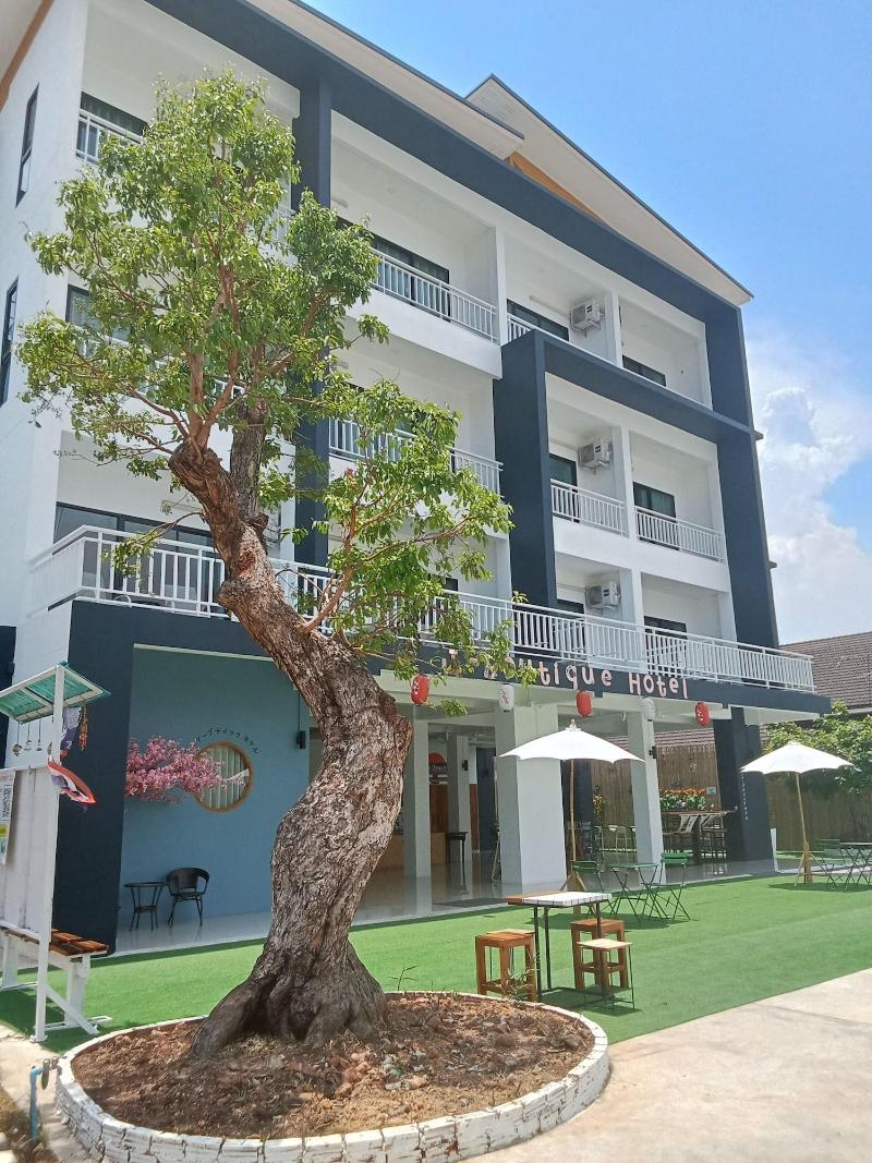 J Boutique Hotel image
