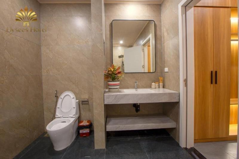 Elysees Hotel image