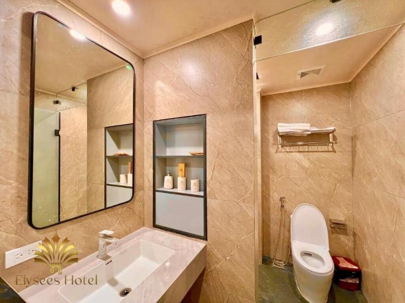Elysees Hotel image
