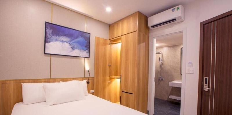 Elysees Hotel image