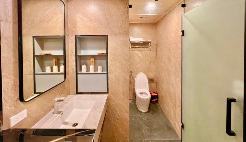 Elysees Hotel image