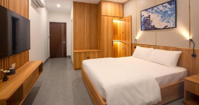 Elysees Hotel image