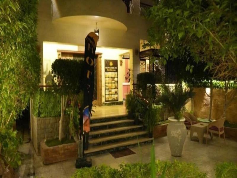 Sol Pyramid Inn image