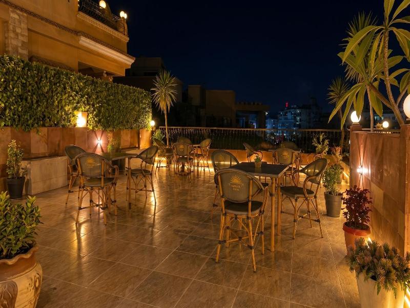 Sol Pyramid Inn image