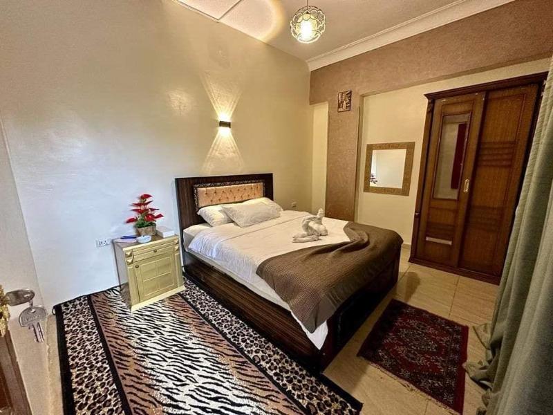 Sol Pyramid Inn image