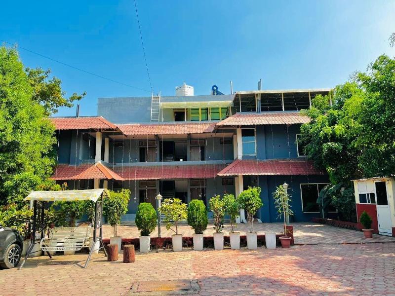 The Moonlight Resort Indore