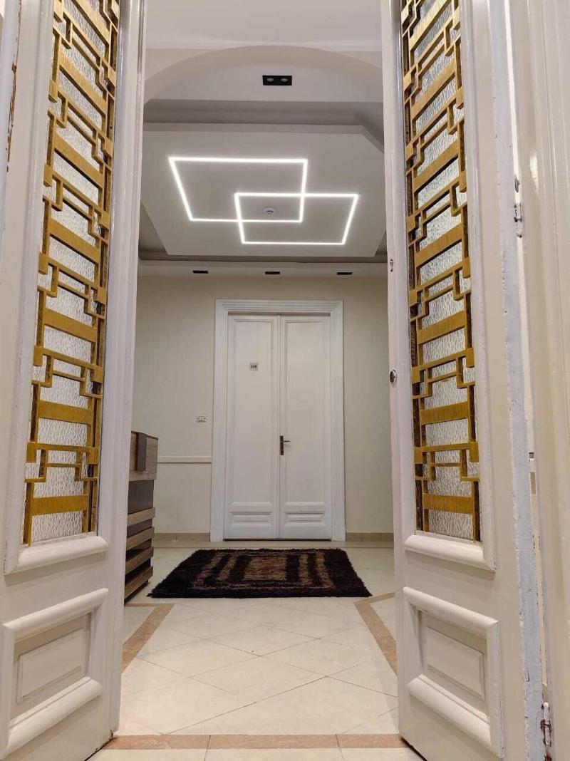 Cairo Crown Hotel image