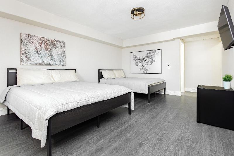 G Hotel image