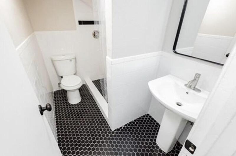 G Hotel image
