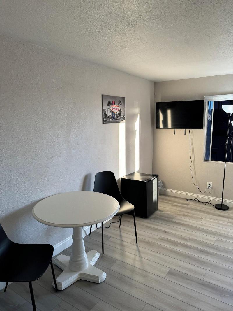G Hotel image
