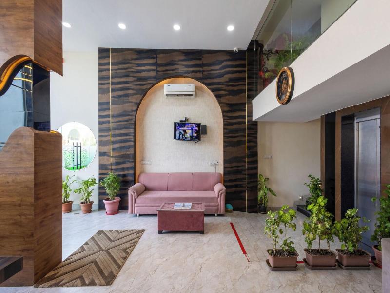 Hotel Aranyasutra Inaya Indore