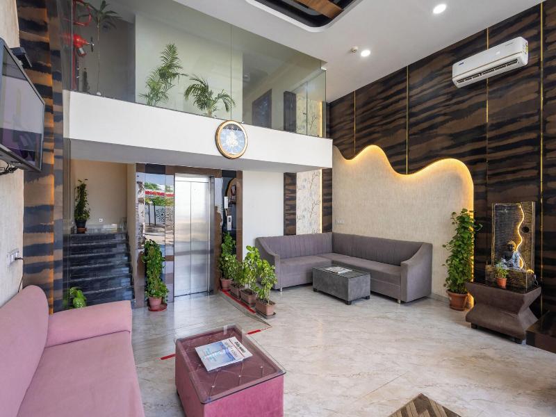 Hotel Aranyasutra Inaya Indore