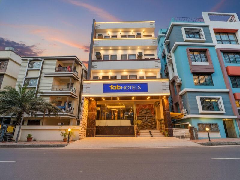 Fabhotel Bharat Continental image