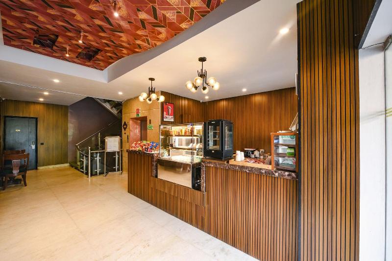 Fabhotel Bharat Continental image