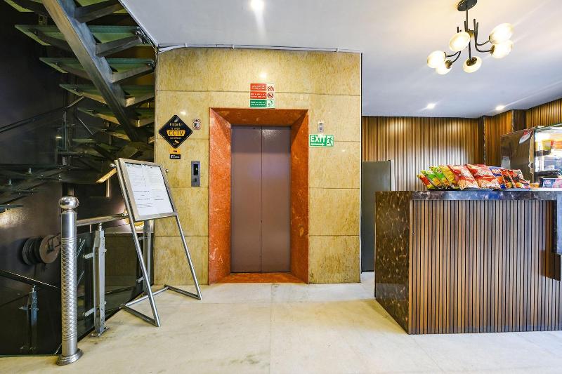 Fabhotel Bharat Continental image