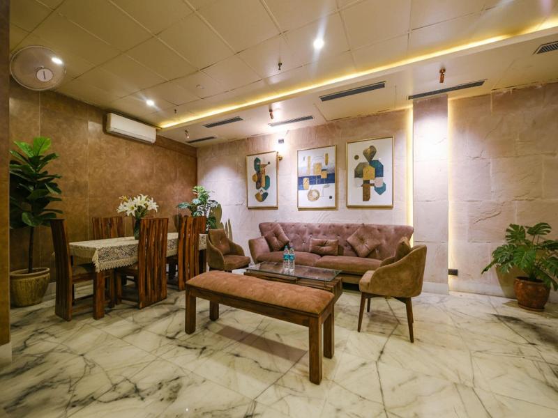 Fabhotel Bharat Continental image