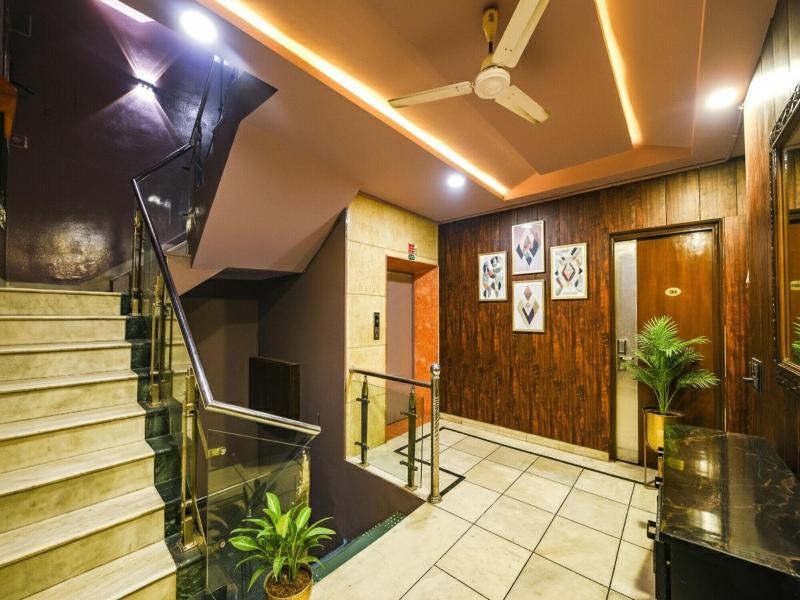 Fabhotel Bharat Continental image