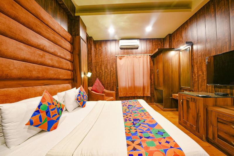 Fabhotel Bharat Continental image