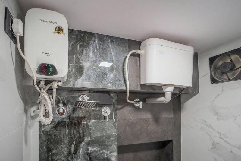 Sunbright Rooms Residency Hotel image