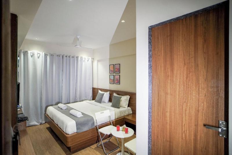 Sunbright Rooms Residency Hotel image