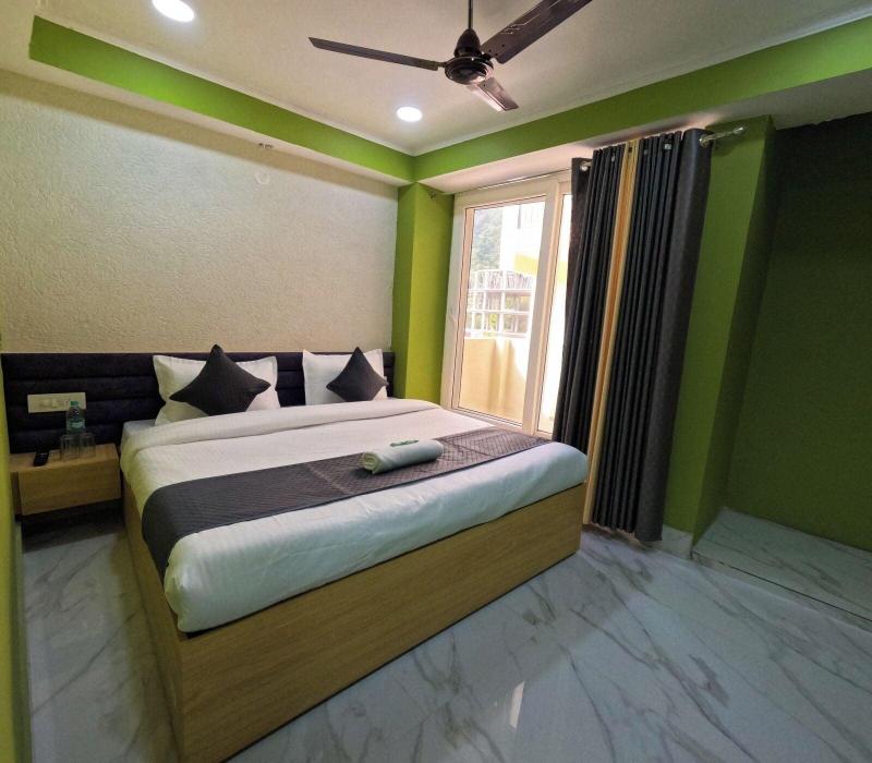 Hotel Aastha Height image