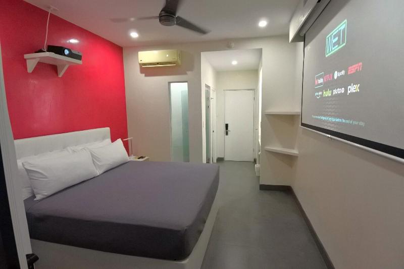 Wet Hotel image