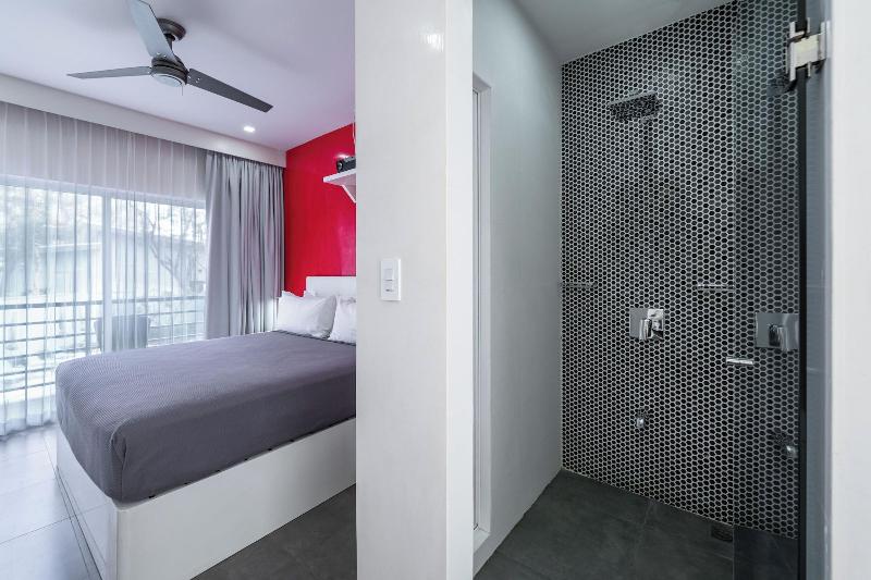 Wet Hotel image