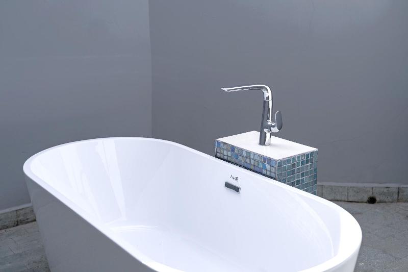 Wet Hotel image