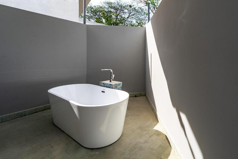 Wet Hotel image