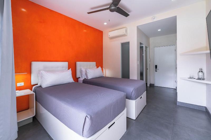 Wet Hotel image