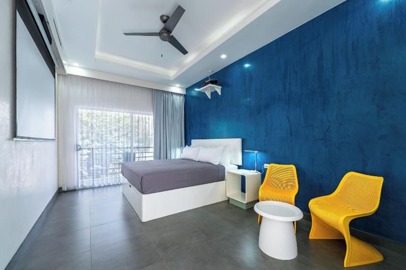 Wet Hotel image