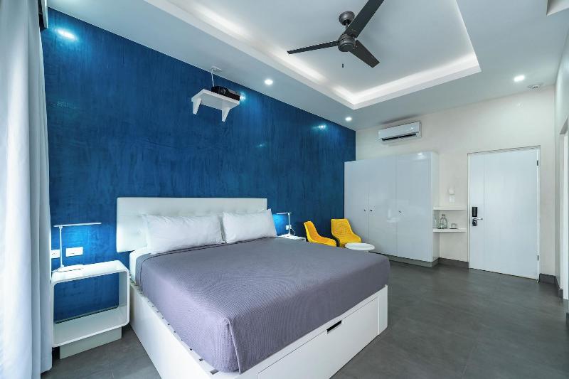 Wet Hotel image