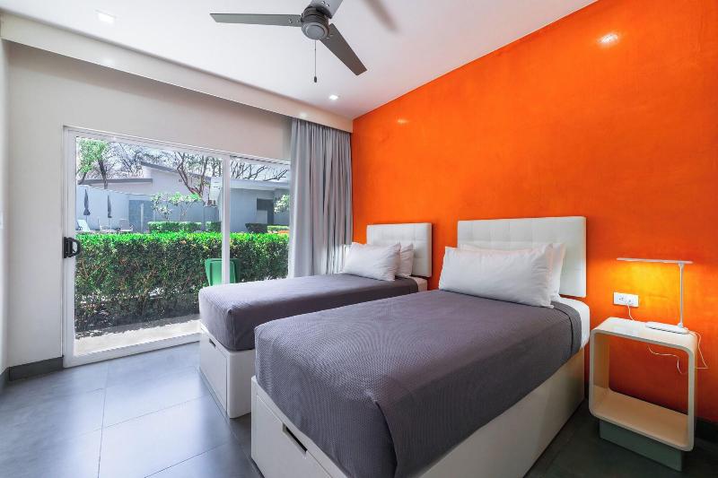 Wet Hotel image