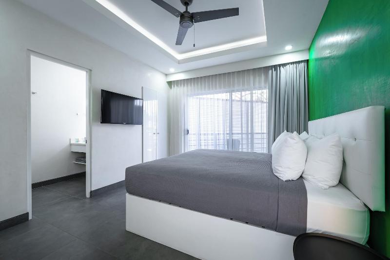 Wet Hotel image