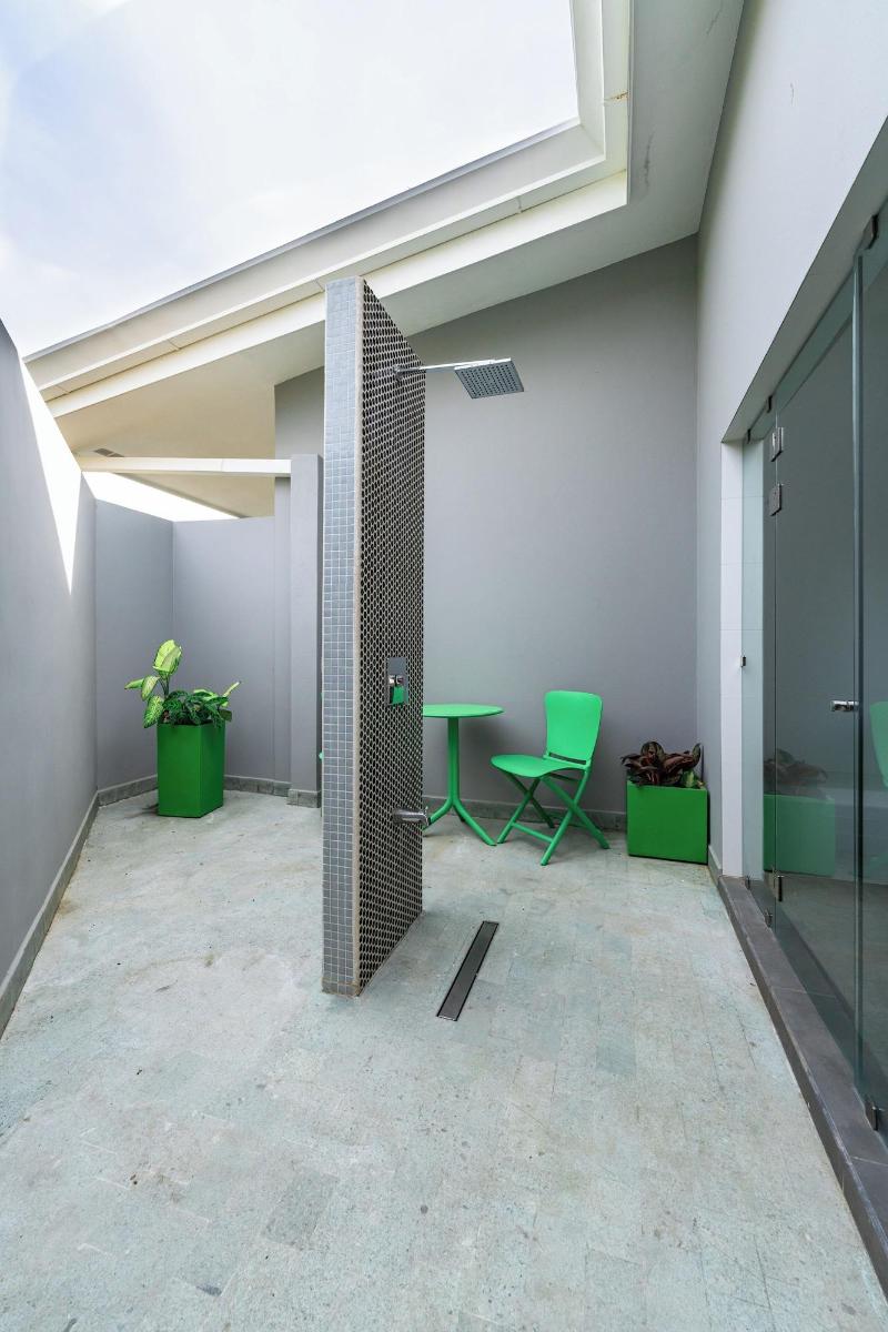 Wet Hotel image