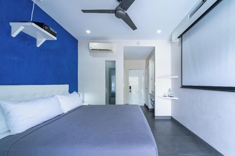 Wet Hotel image