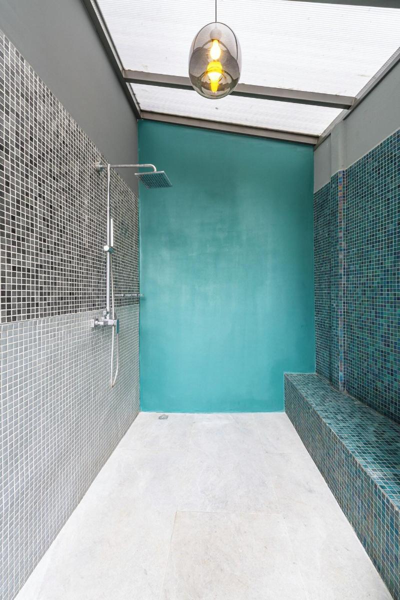 Wet Hotel image