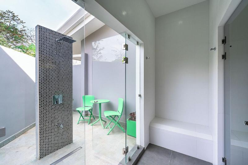Wet Hotel image