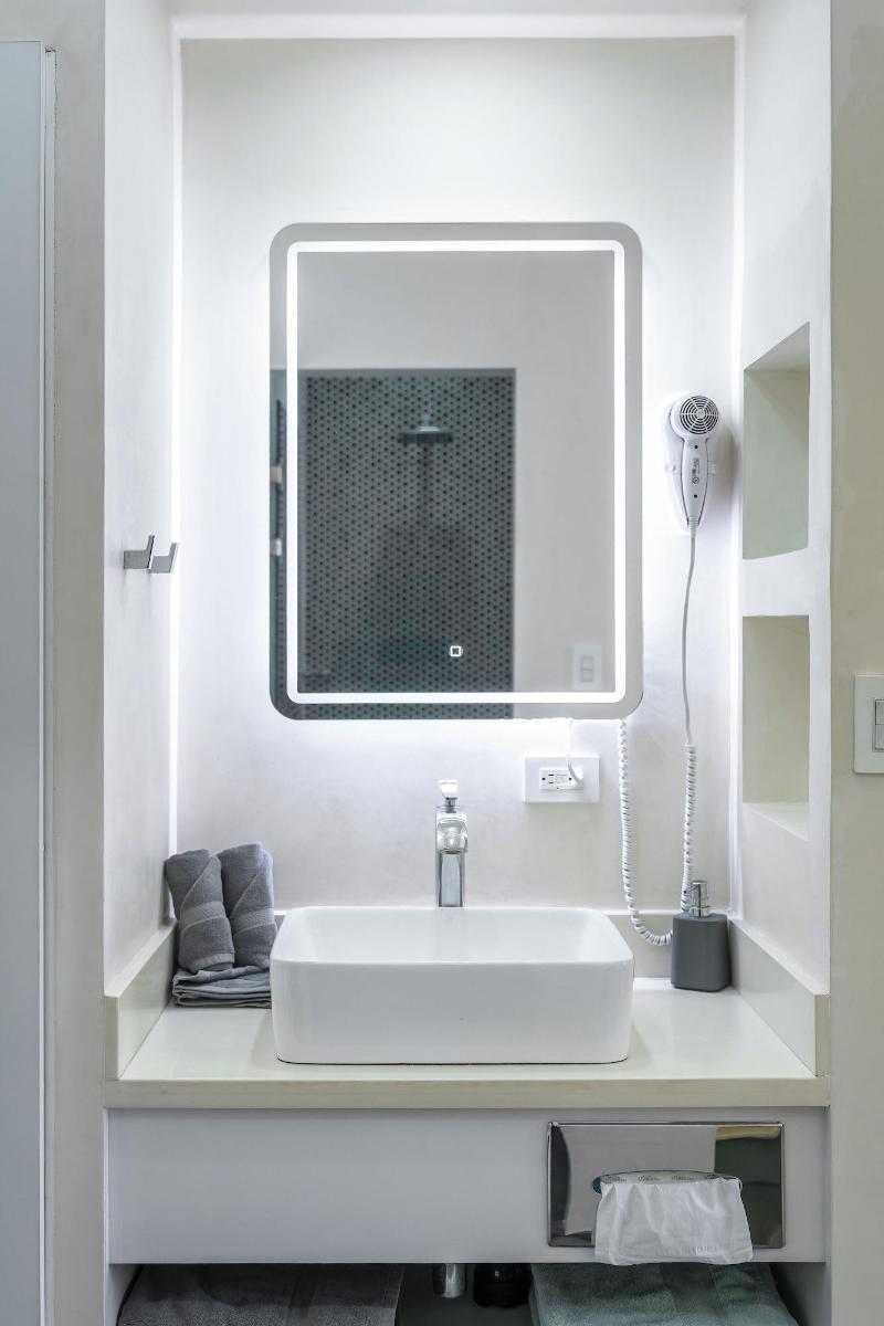 Wet Hotel image