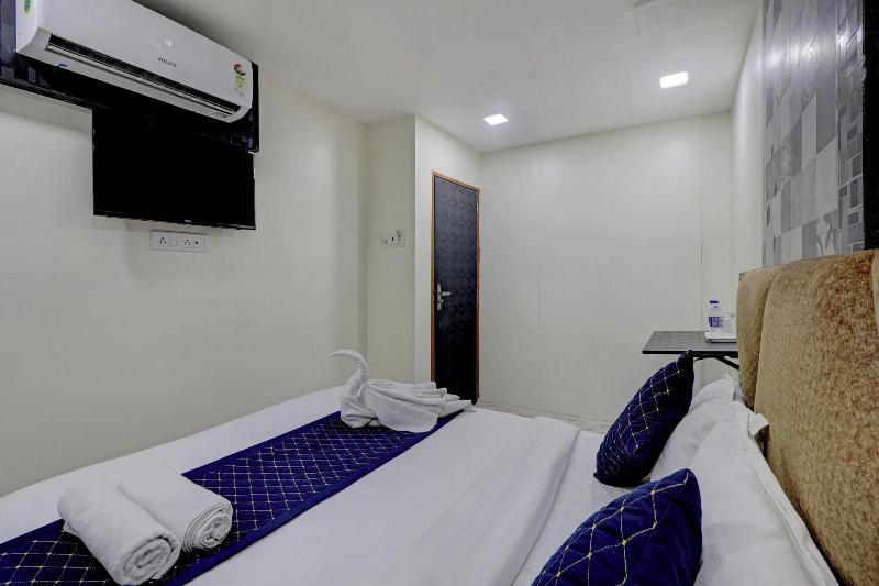 Parle Inn Hotel image